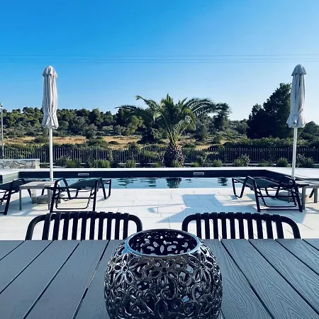 빌라 Garden With Private Pool In 포르토헬리